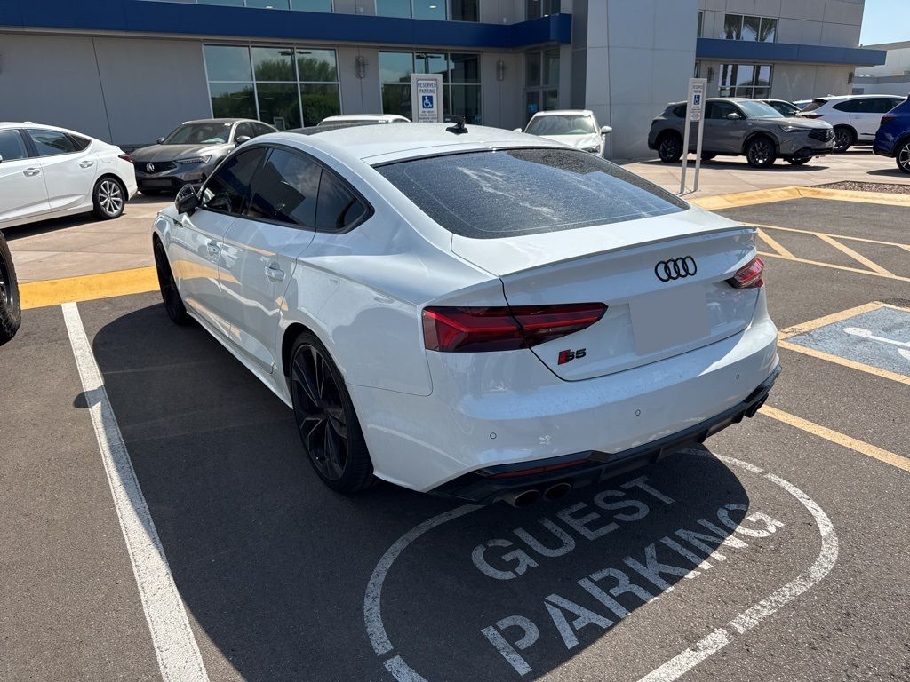 Thumbnail: 2022 Audi S5 - 6