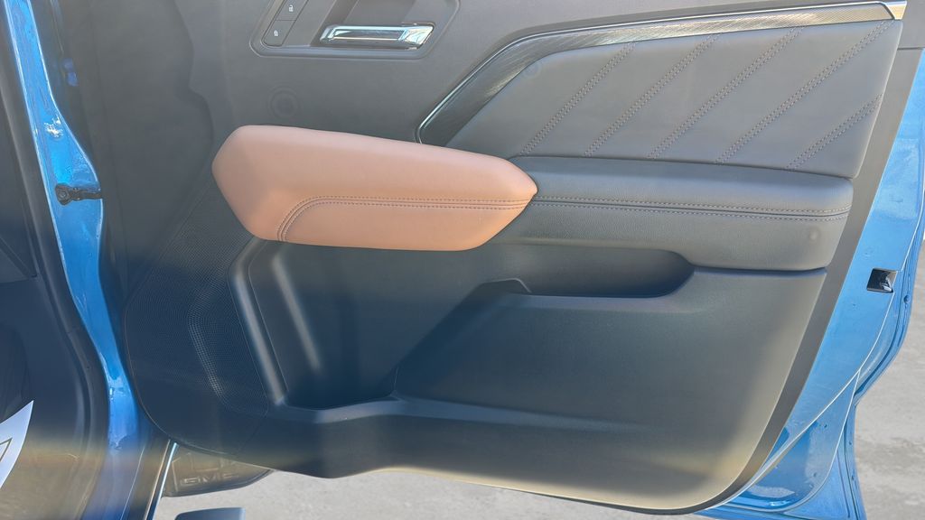 2023 GMC Canyon