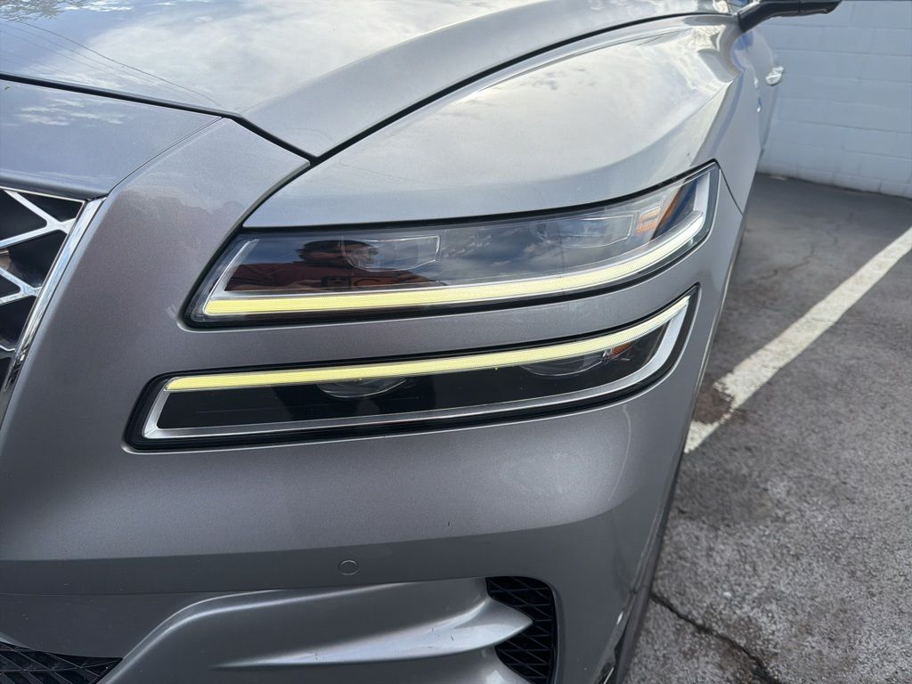 Thumbnail: 2023 Genesis GV80 - 9