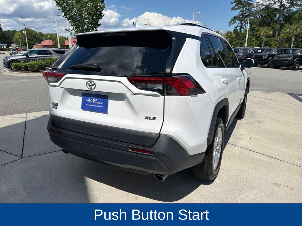 2021 Toyota RAV4 XLE