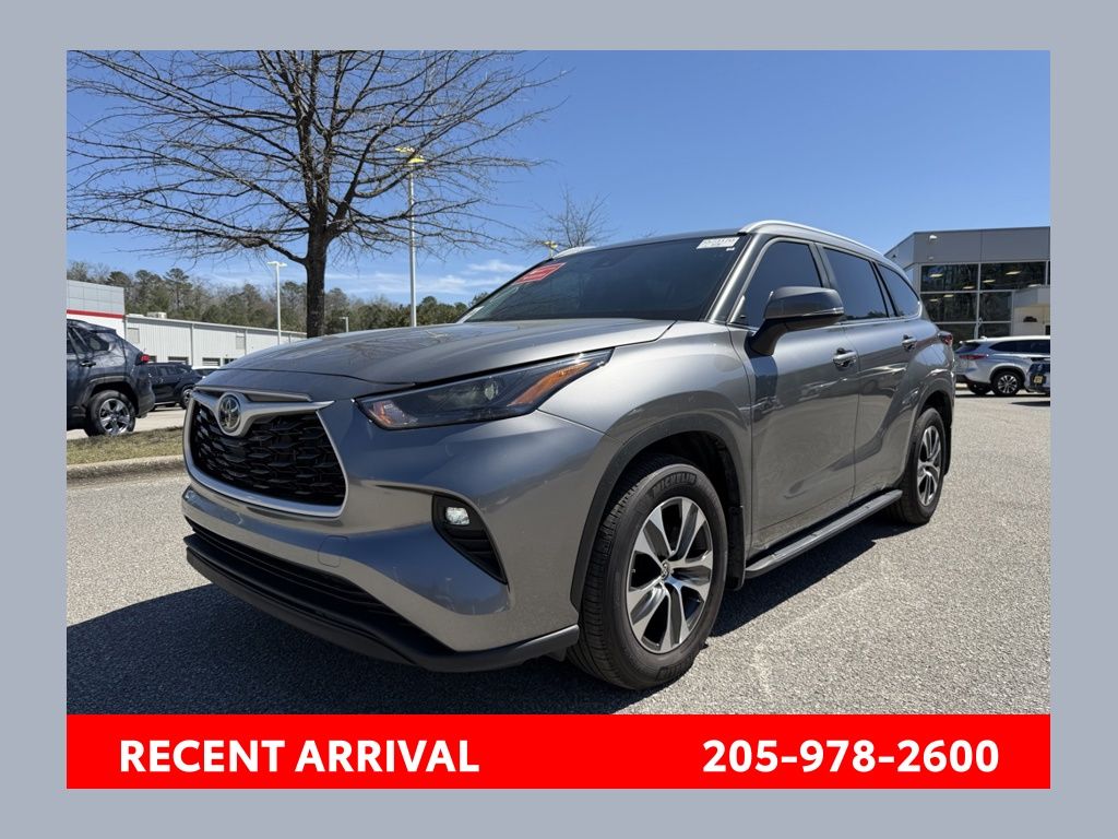 2025 Toyota Highlander XLE FWD