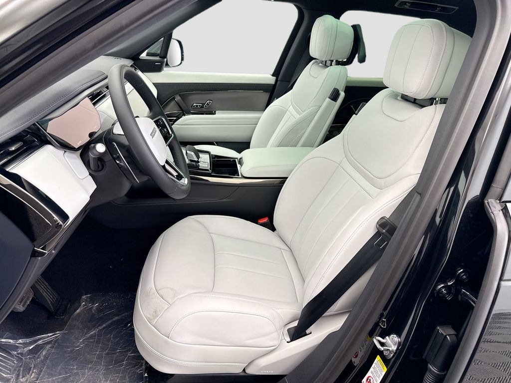 Thumbnail: 2026 Land Rover Range Rover Sport - 18