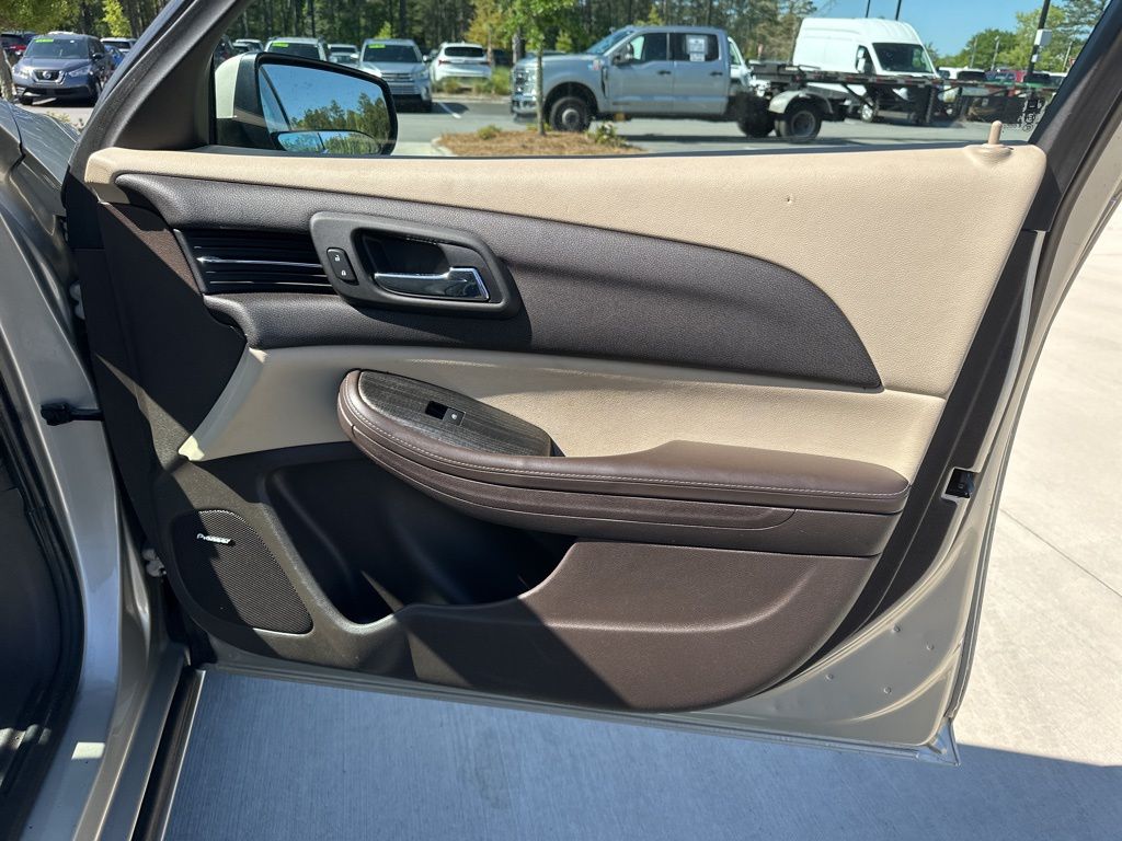 2014 Champagne Silver Metallic Chevrolet Malibu LT FWD Sedan
