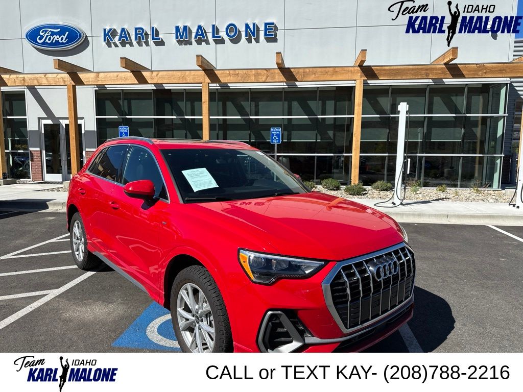 2022 Audi Q3 quattro Premium S Line 45 TFSI