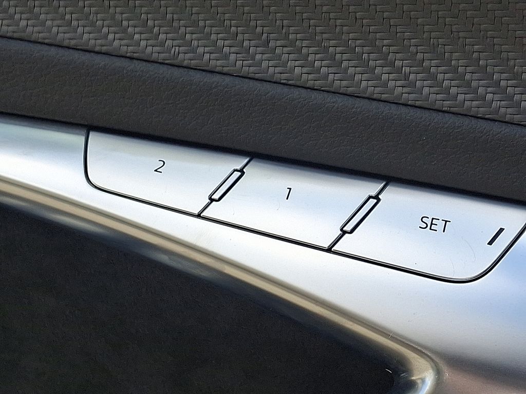 Thumbnail: 2021 Audi RS 6 - 26