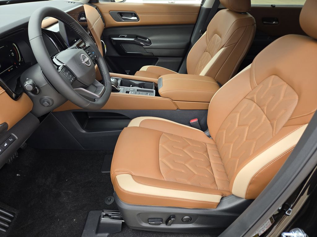 2026 Nissan Pathfinder Platinum Black at Bravo Nissan