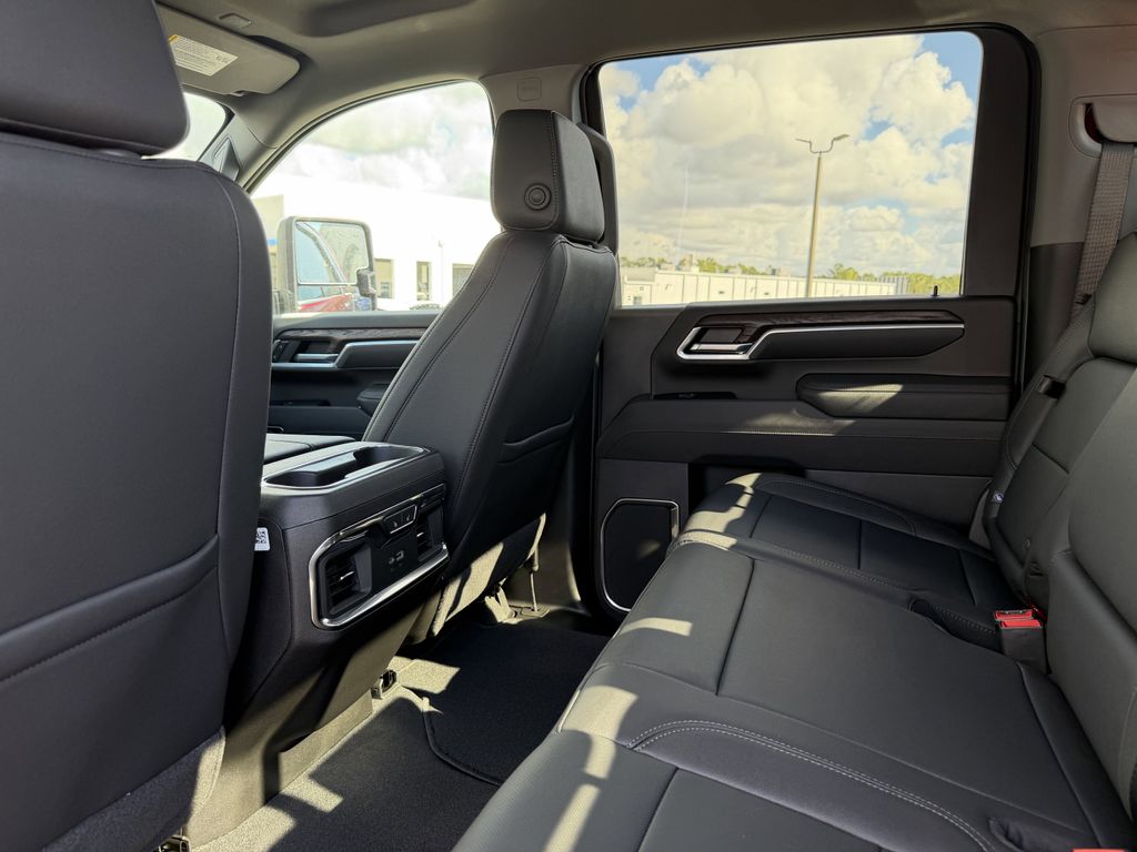 new 2025 GMC Sierra 2500HD car