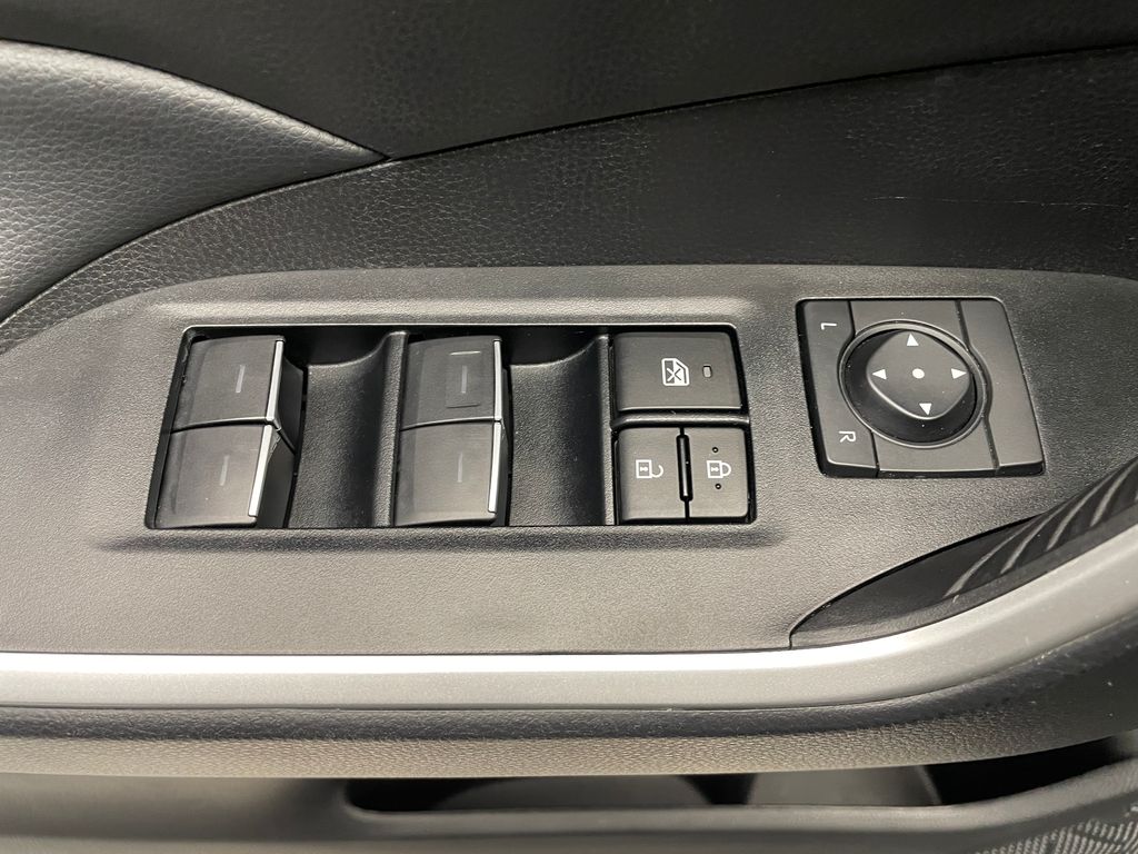 2024 Toyota RAV4 XLE 10