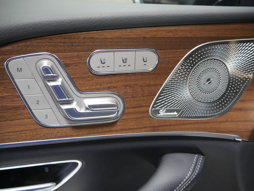 Thumbnail: 2026 Mercedes-Benz GLE - 18