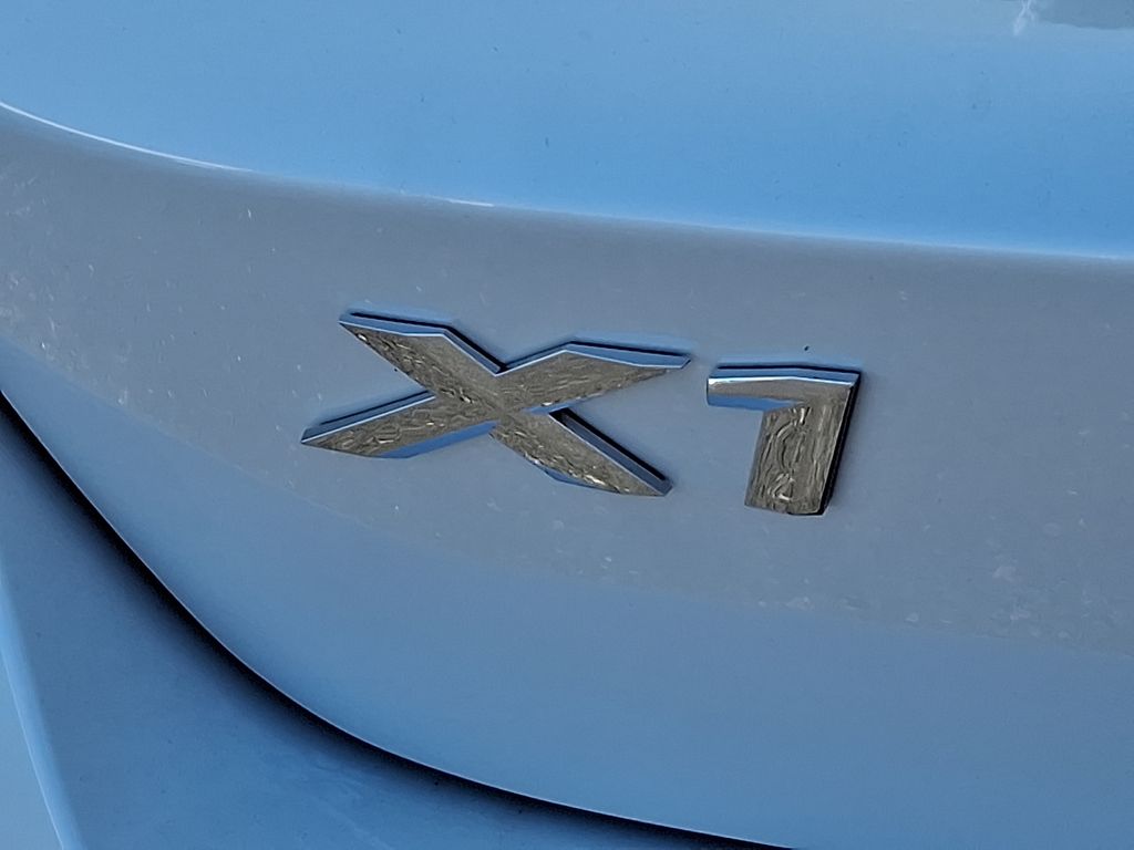 Thumbnail: 2026 BMW X1 - 11