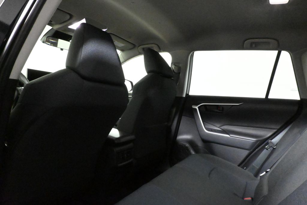 Thumbnail: 2023 Toyota RAV4 - 31