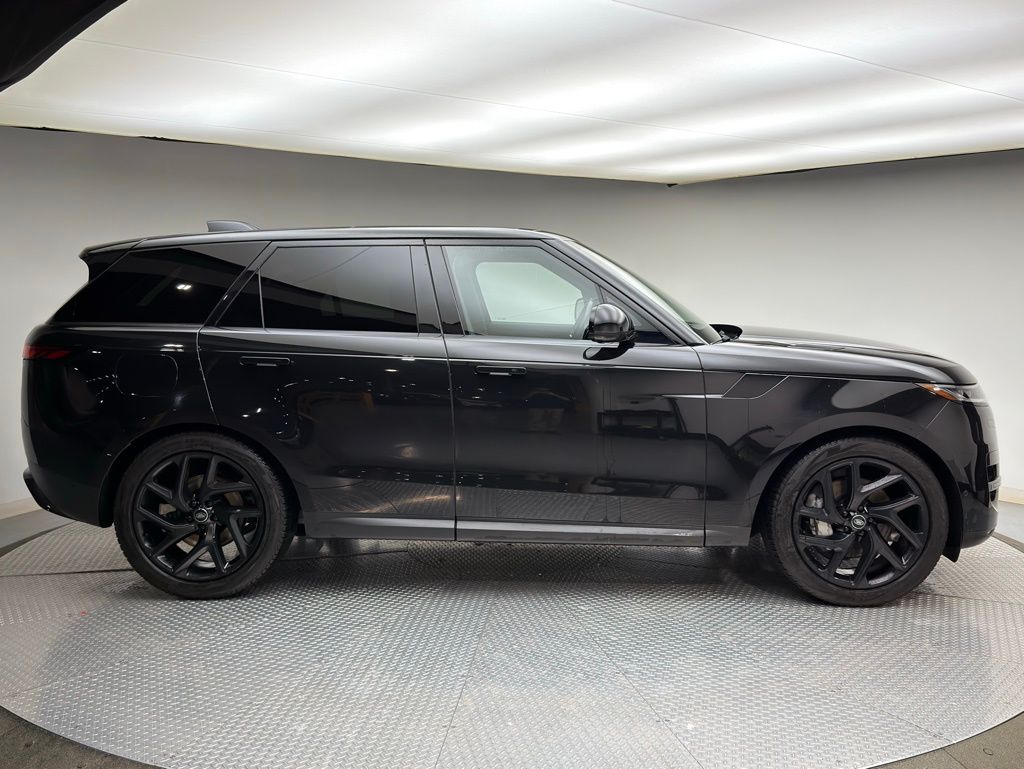 Thumbnail: 2024 Land Rover Range Rover Sport - 4