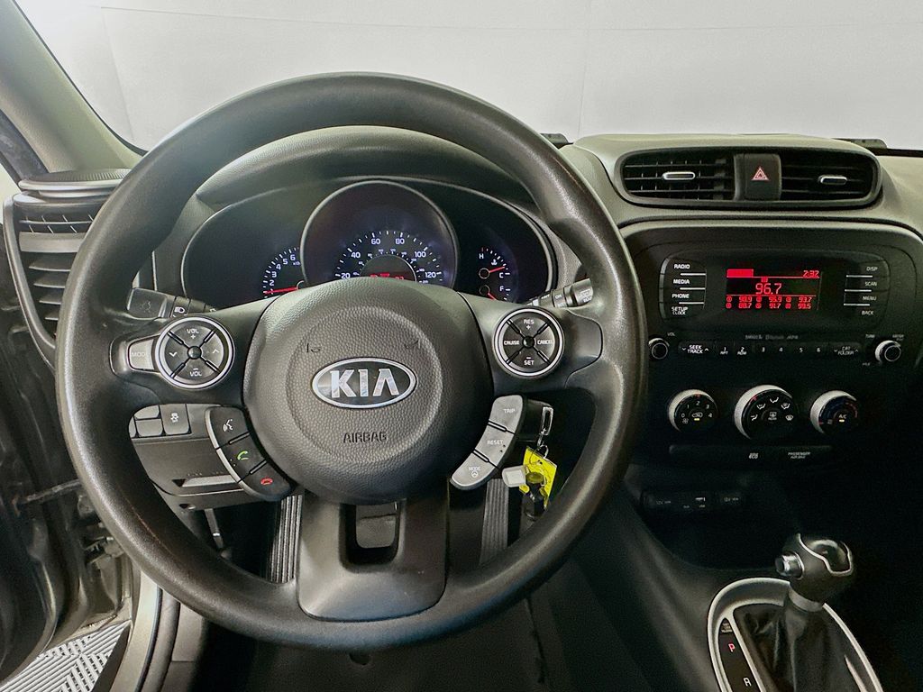 Thumbnail: 2015 Kia Soul - 11