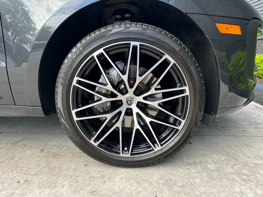 Thumbnail: 2022 Porsche Macan - 15