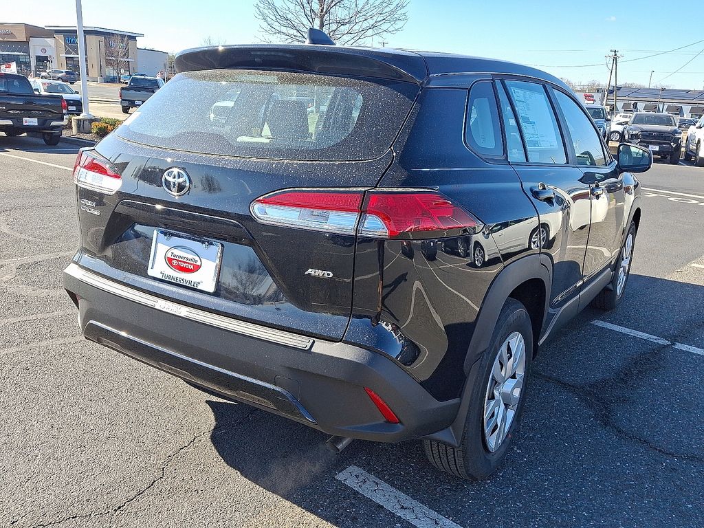 Thumbnail: 2025 Toyota Corolla Cross - 4