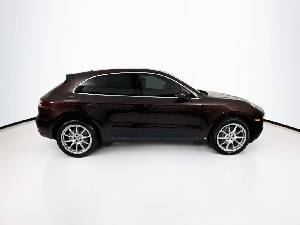 Thumbnail: 2018 Porsche Macan - 4