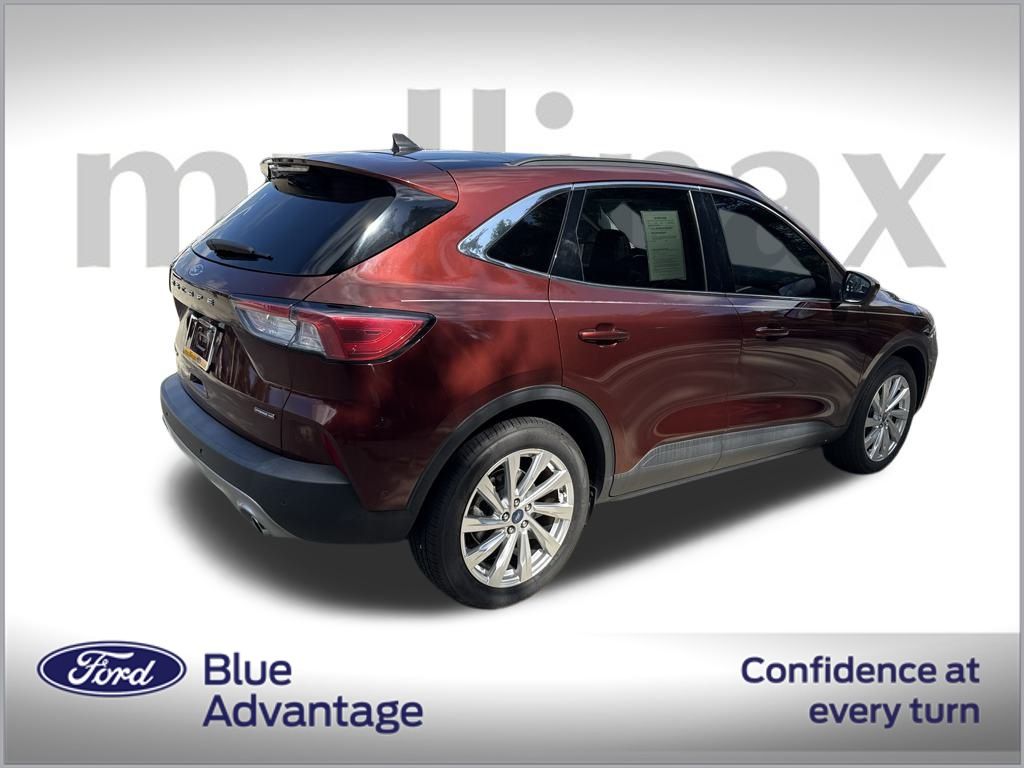 2021 Ford Escape Titanium Hybrid photo 2