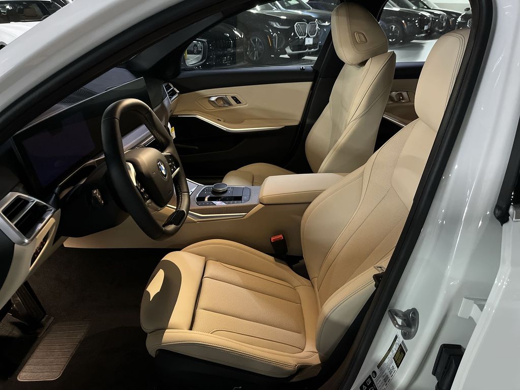 Thumbnail: 2025 BMW 3 Series - 11