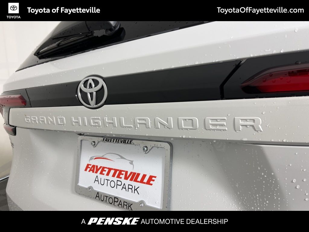 Thumbnail: 2026 Toyota Grand Highlander - 20