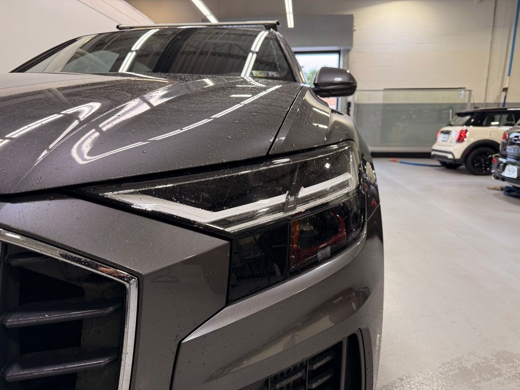 Thumbnail: 2021 Audi Q8 - 9