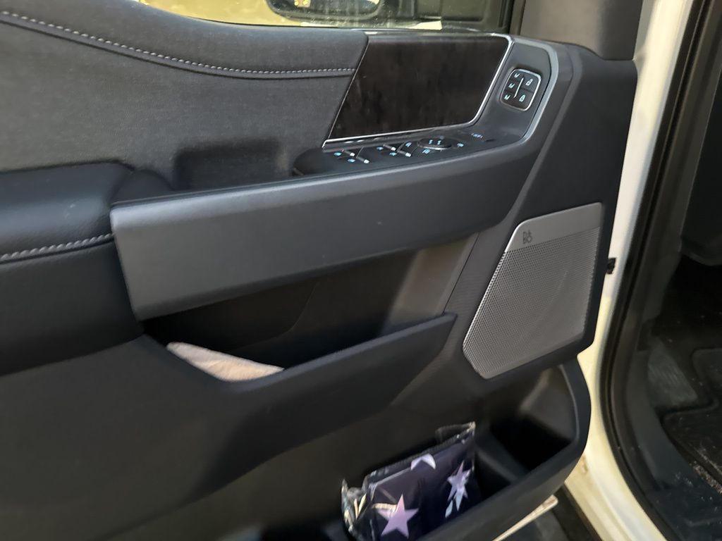 2024 Ford F-250 Lariat photo 6