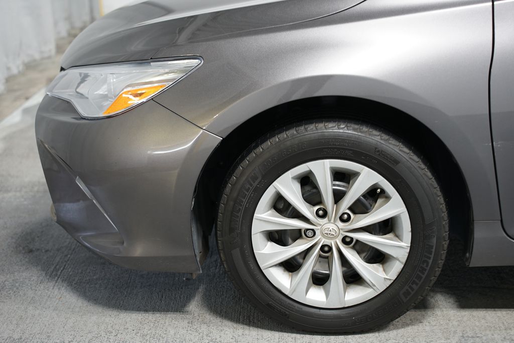 Thumbnail: 2017 Toyota Camry - 5