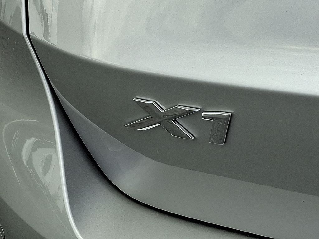 Thumbnail: 2026 BMW X1 - 11