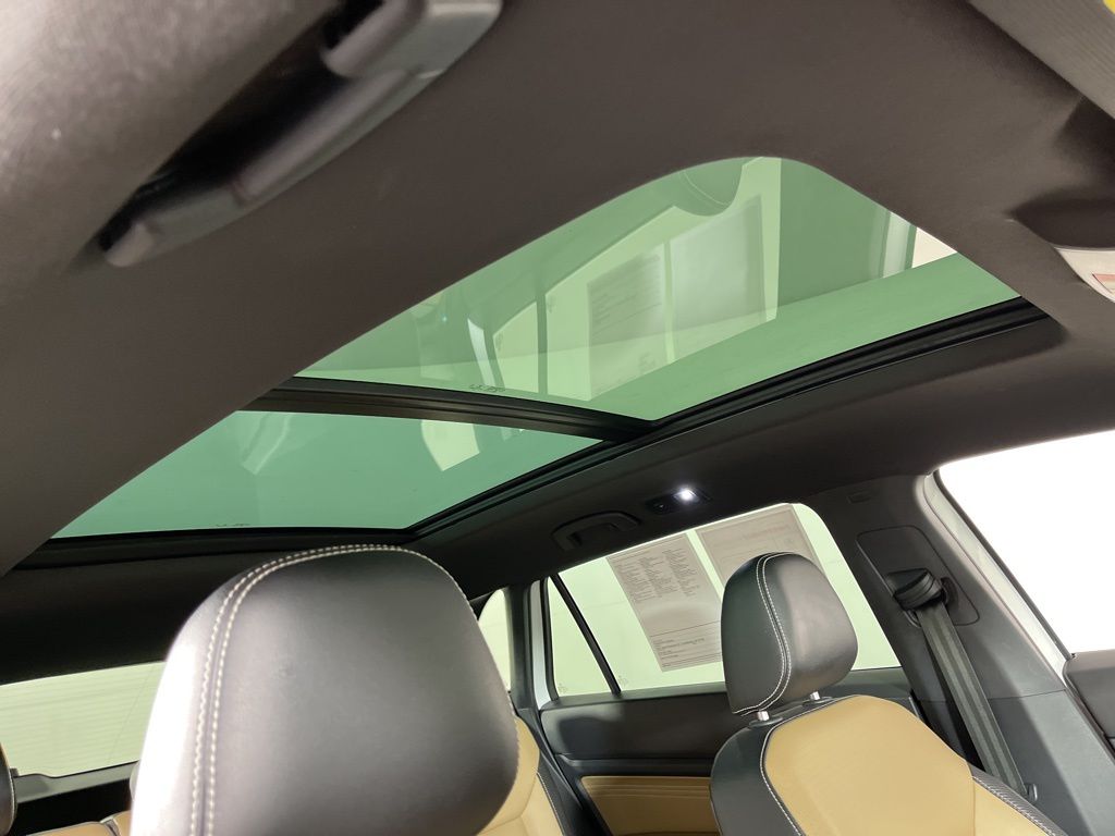 Thumbnail: 2022 Volkswagen Atlas - 12