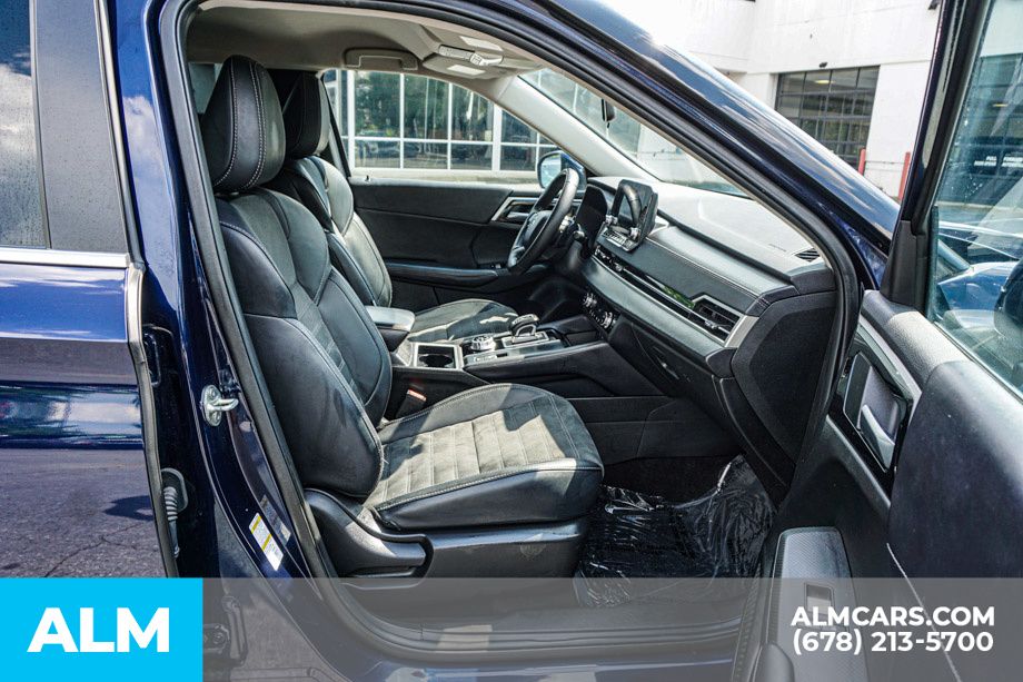 Used 2024 Blue Mitsubishi SE image 25