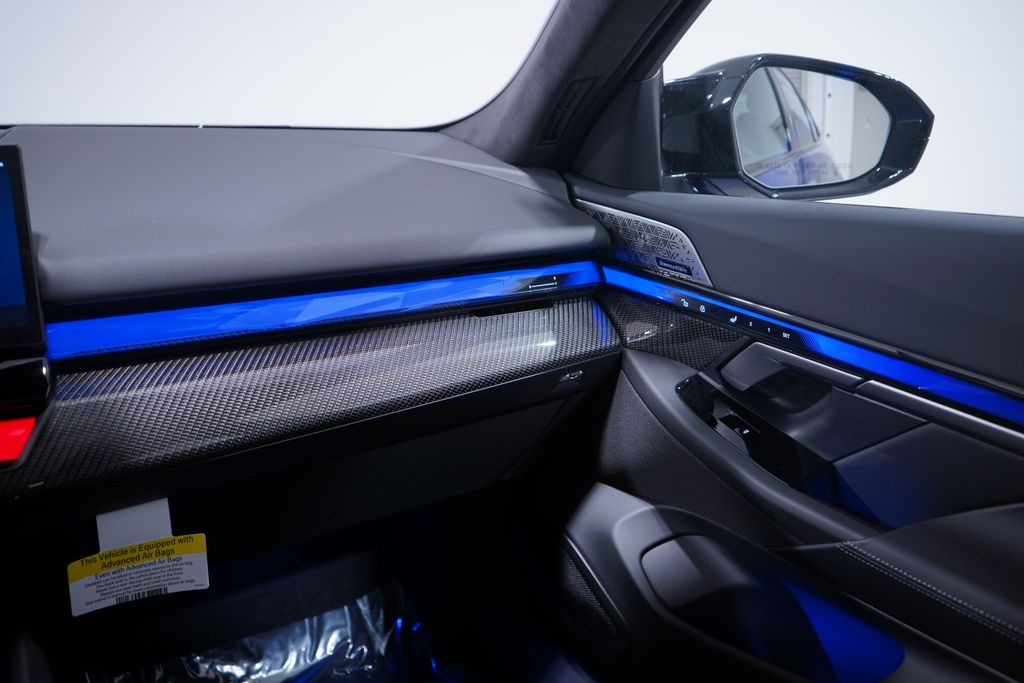 Thumbnail: 2026 BMW M5 - 15