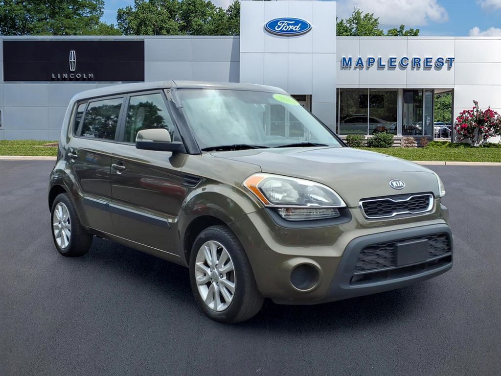 Moss 2012 Kia Soul Wagon Front-Wheel Drive 6-Speed Manual