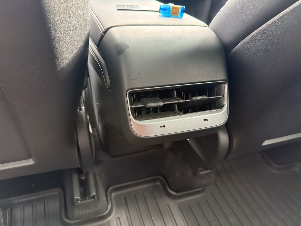 Thumbnail: 2023 Tesla Model Y - 30