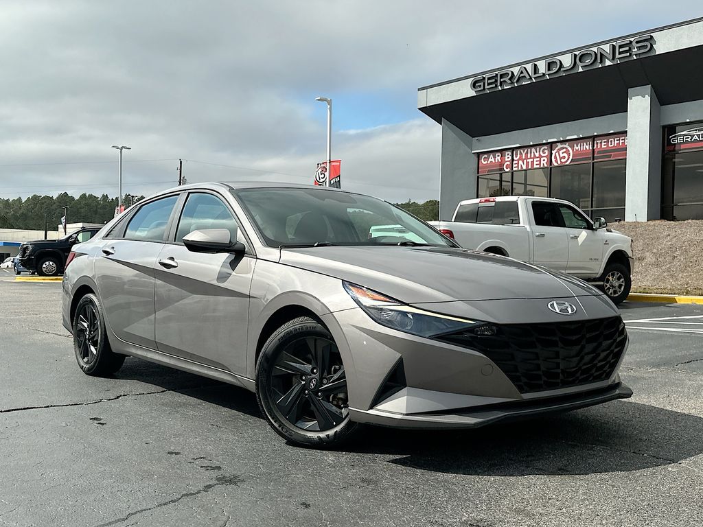 2022 Hyundai Elantra SEL
