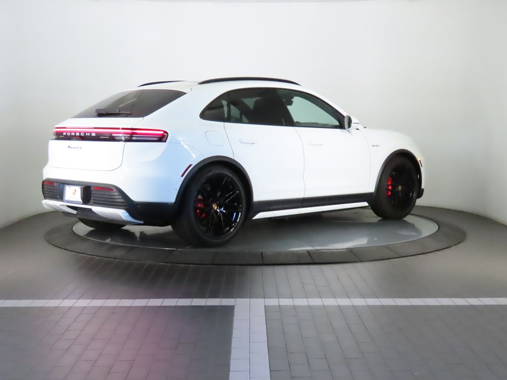 Thumbnail: 2025 Porsche Macan - 7