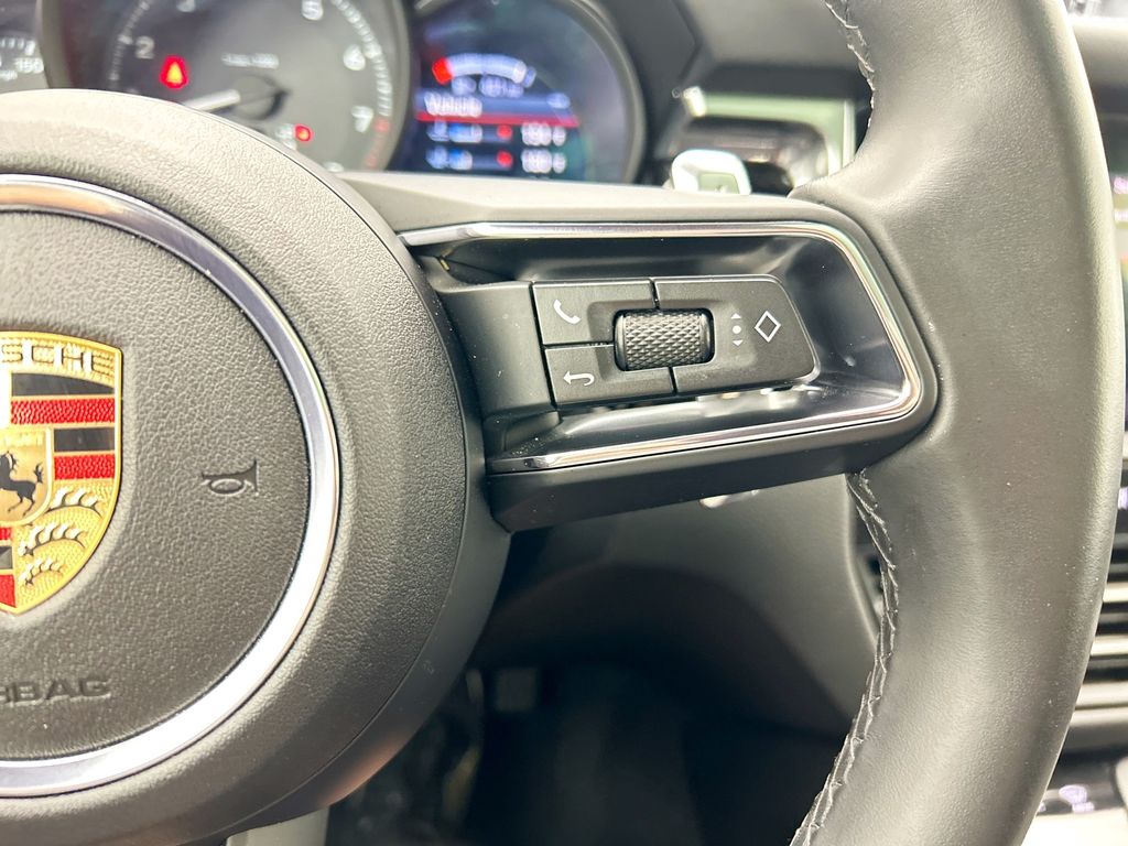 Thumbnail: 2025 Porsche Macan - 15