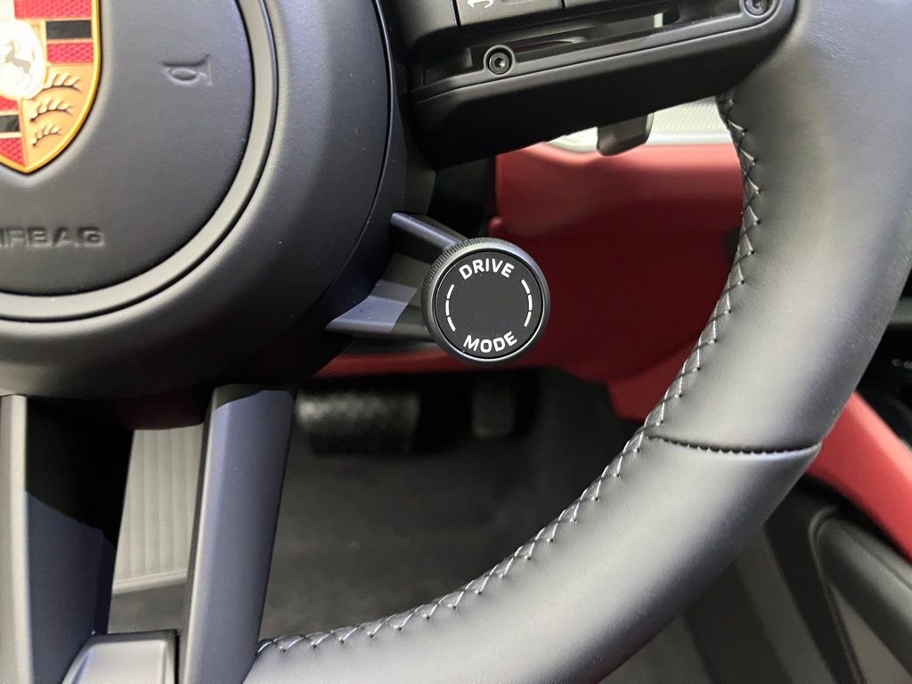 Thumbnail: 2026 Porsche Cayenne - 15