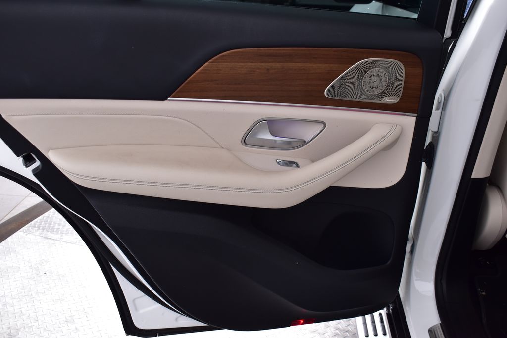 Thumbnail: 2023 Mercedes-Benz GLE - 31