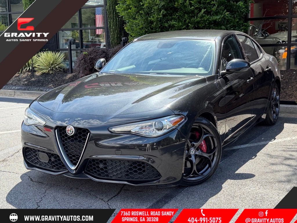 Vulcano Black Metallic 2017 Alfa Romeo Giulia Sedan Rear-Wheel Drive 8-Speed Automatic