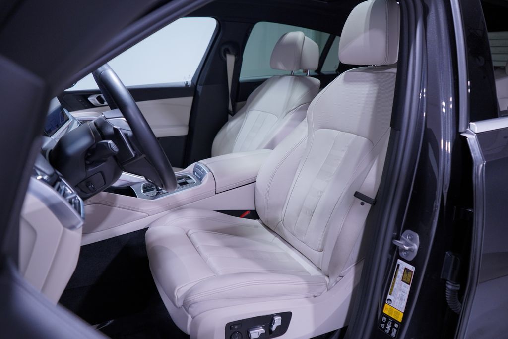 Thumbnail: 2021 BMW X6 - 7
