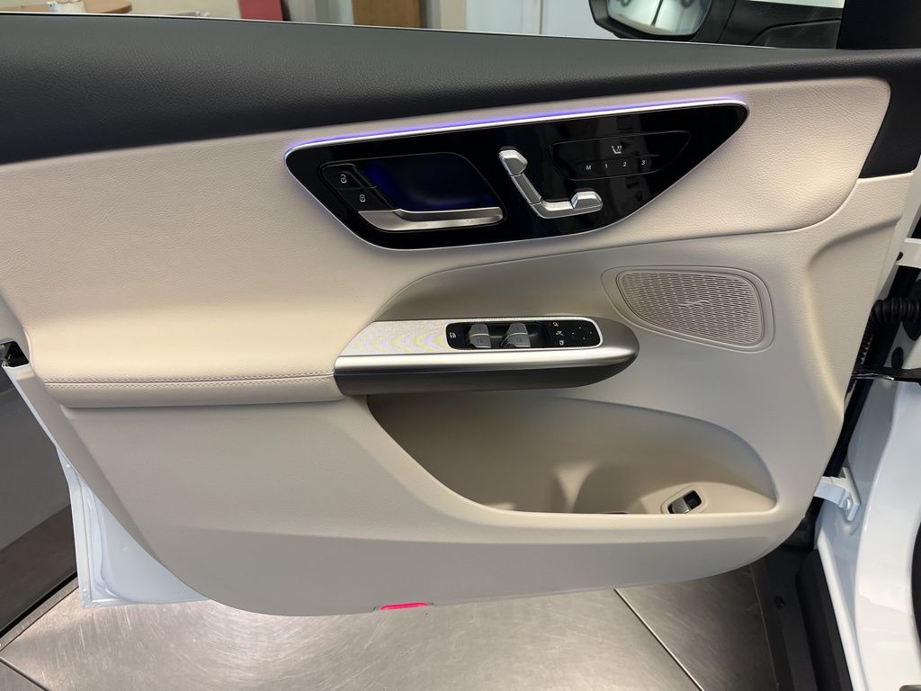 Thumbnail: 2026 Mercedes-Benz GLC - 11