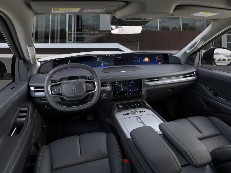 Thumbnail: 2025 Lincoln Navigator L - 9