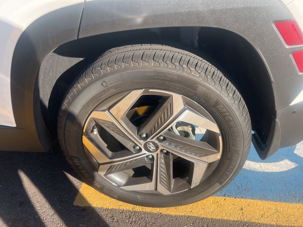 Thumbnail: 2023 Hyundai Tucson - 8