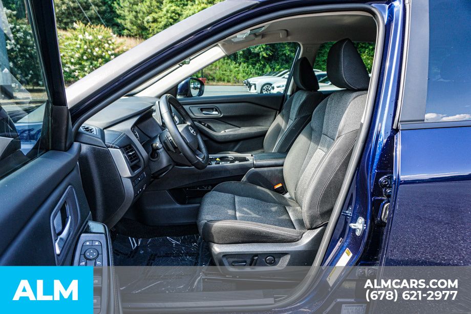 Used 2025 Blue Nissan SV image 19