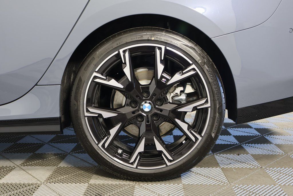 Thumbnail: 2026 BMW 2 Series - 10