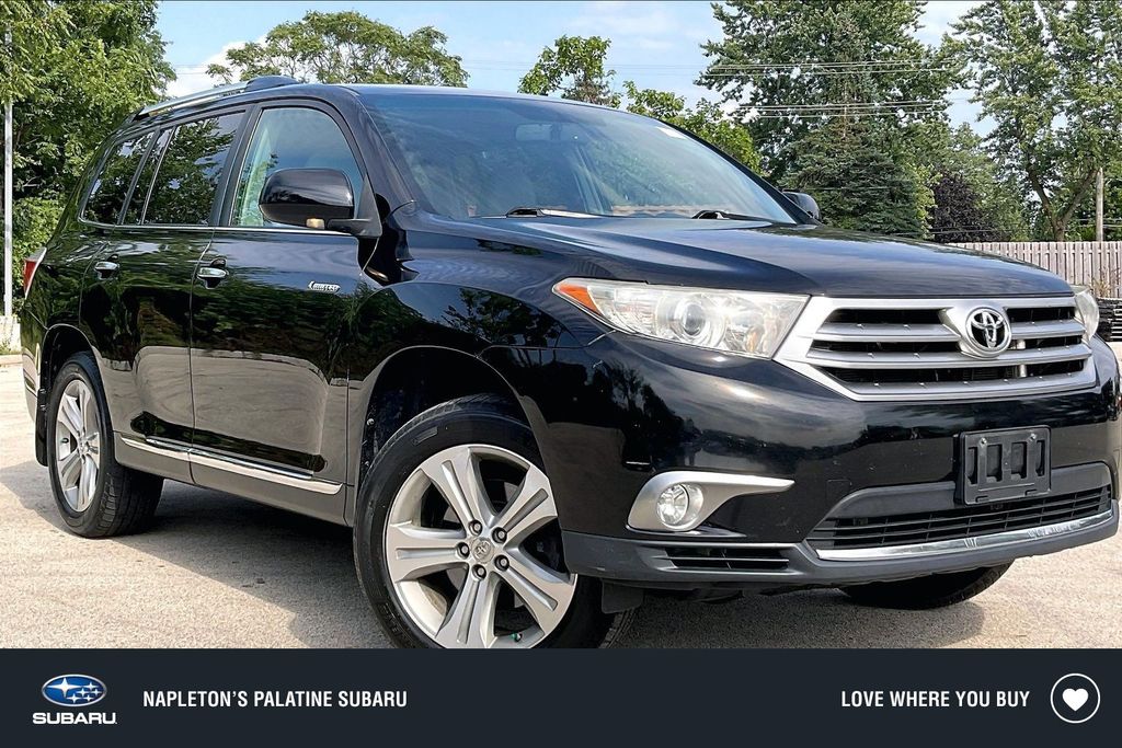 Black 2013 Toyota Highlander SUV / Crossover All-Wheel Drive 5-Speed Automatic Overdrive