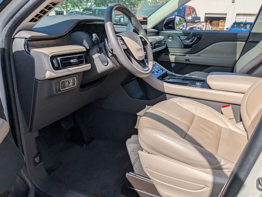 used 2023 Lincoln Aviator car, priced at $43,888