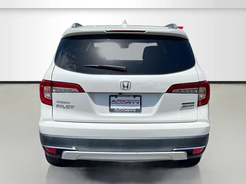 Used 2019 White Honda Touring image 6