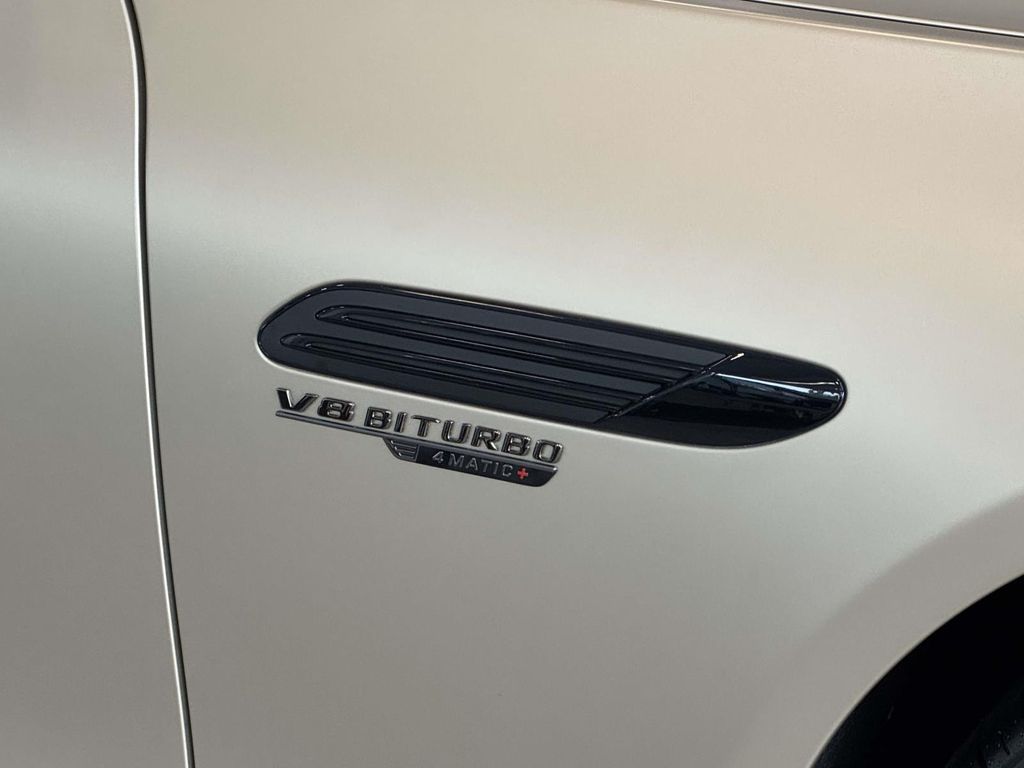 Thumbnail: 2025 Mercedes-Benz SL-Class - 7