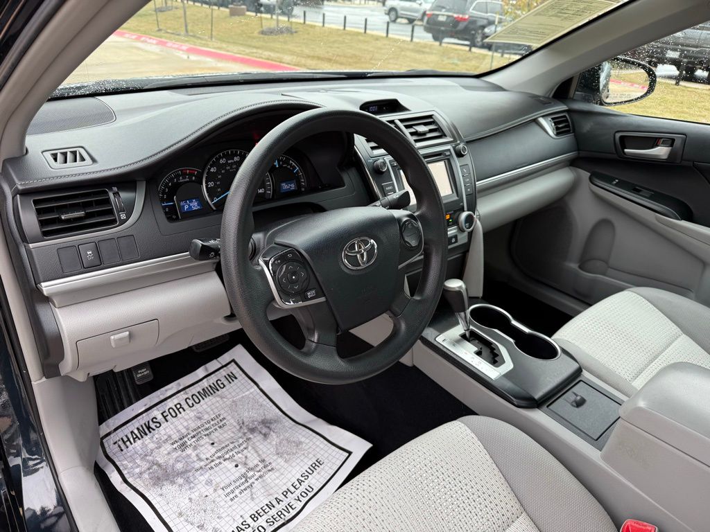 Thumbnail: 2013 Toyota Camry - 12