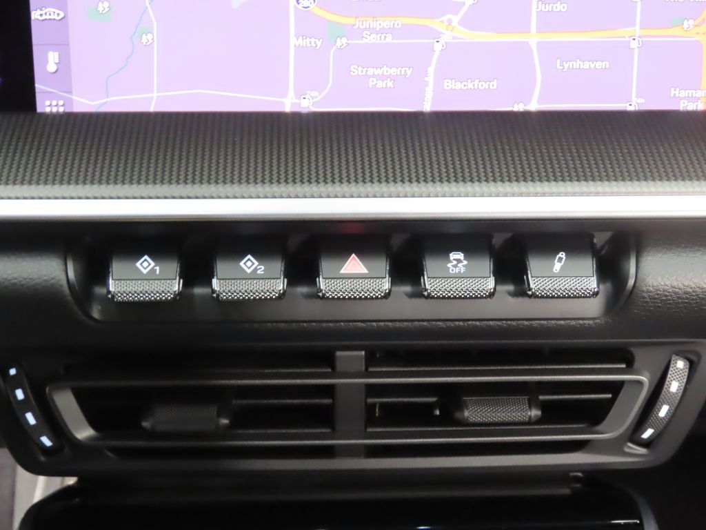 Thumbnail: 2020 Porsche 911 - 25